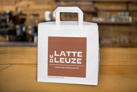Papirnate vrećice sa pljosnatim papirnim ručkama | PIT Packaging.hr | Kuverte