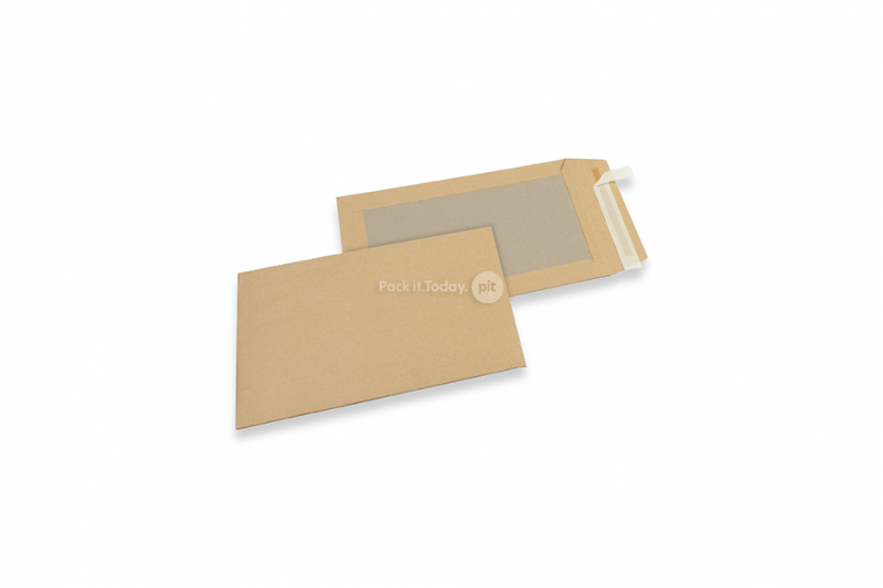 Kuverte s ojačanom stražnjom stranom - 176 x 250 mm, 120 gr smeđi kraft prednji dio, 450 gr sivi duplex straga, traka
